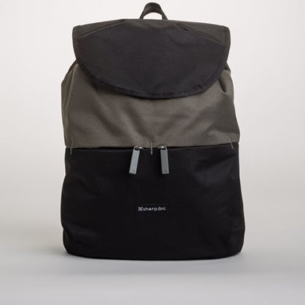 Sherpani olive drawstring cinch backpack 15.1 L